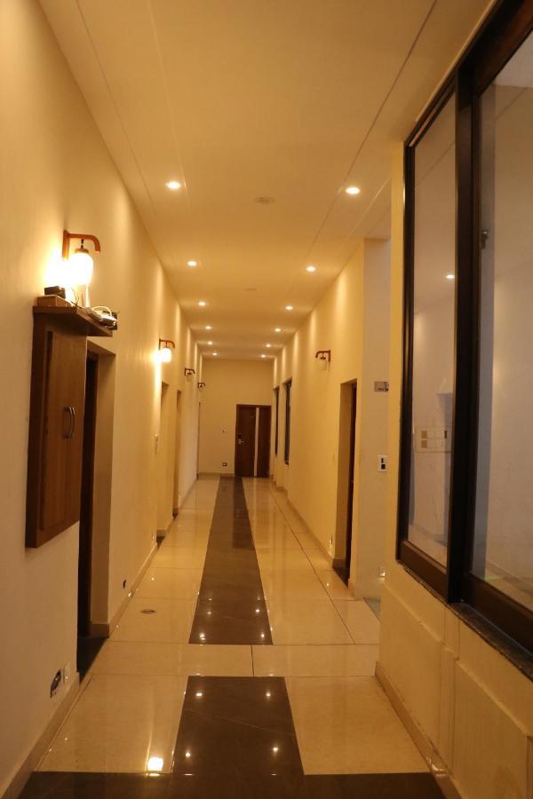 Hotel Pushap Palace Patiala Exterior photo